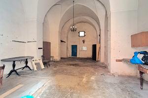 Locale/deposito in adeo (LE) ? Via Montenegro 18