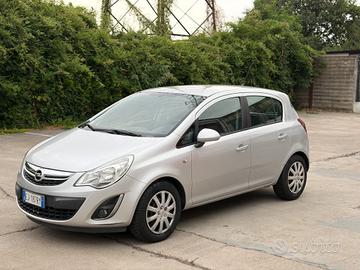 Opel Corsa 1.2 5 porte Cosmo