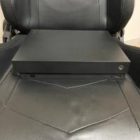 XBOX ONE X 1T + 2 GIOCHI