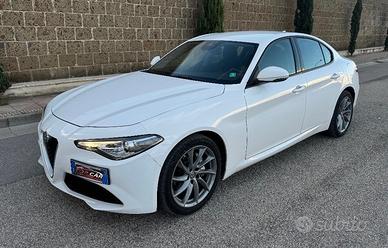 Alfa Romeo Giulia 2.2 Turbodiesel 160 CV AT8 Execu