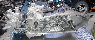 X-Max 125 10-12 : motore radiatore farfallato corr