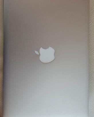 MacBook Air 11" 2015 – i5, 4 GB RAM, SSD 256 GB