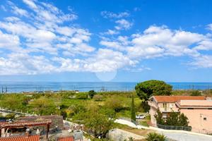 4 LOCALI A PAOLA