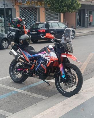KTM 890 adventure