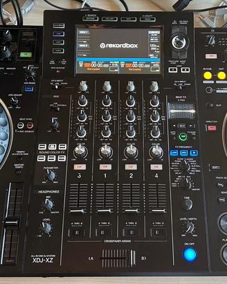 Pioneer Xdj Xz + borsa, decksaver, supporto