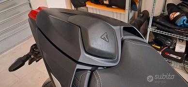 Monoposto triumph street triple 765