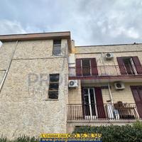 Appartamento al primo piano in villa semi-indipend