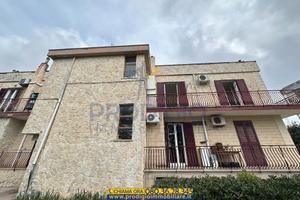 Appartamento al primo piano in villa semi-indipend