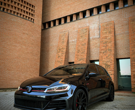 Volkswagen Golf GTI performance DSG