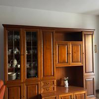 Parete attrezzata, cucina e madia