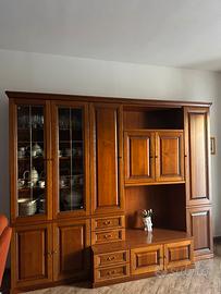 Parete attrezzata, cucina e madia