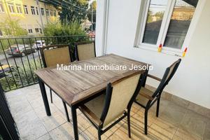 Elegante Casa a Schiera nel Cuore di San Felice