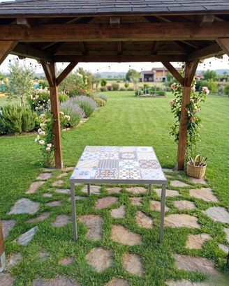 Tavolo Artigianale in Ferro e Ceramica Vietrese