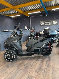 Peugeot Metropolis SW 400