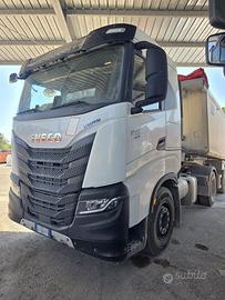 Trattore Stralis X-Way 570 presa di forza