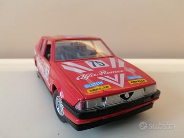 Alfa romeo 75 Burago 1/24