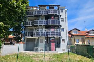 AMPIO TRILOCALE CON TERRAZZO E PANNELLI SOLARI!