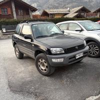Suv 4x4 Toyota rav4 GPL
