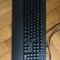 tasitera da gaming Logitech G213