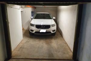 Ribassato dell'8% privato vende trilo con cantina