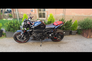 Yamaha fz1 super accessoriata