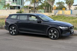 Volvo V60 Cross Country B4 Core Plus