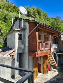 Rustico / Casale di 90 m² con 5 locali a Usseglio