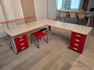 Scrivania e cassettiera per ufficio