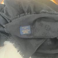 Stola nera Louis Vuitton