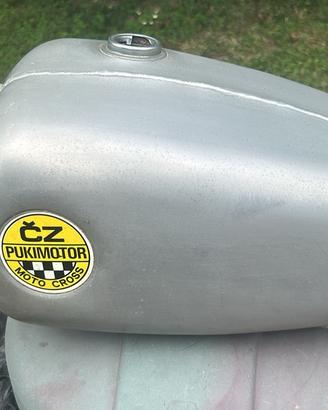 Serbatoio CZ 250/400 Pukimotor