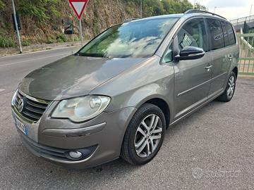 Volkswagen Touran 1.4 METANO 5 Posti