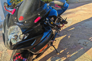 Suzuki gsxr-750 k7