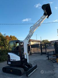 E264 - ESCAVATORE 27Q BOBCAT E26