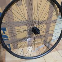 Ruota posteriore Crest 29  con pacco pignoni 