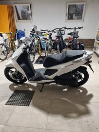 Nuovo scooter Motron
