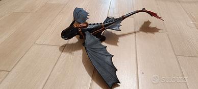 Dragon Trainer. Sdentato drago sputa vapore