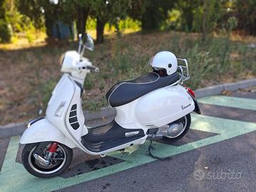 Vespa 300 GTS