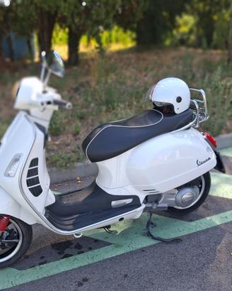 Vespa 300 GTS