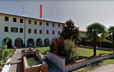 Immobile in asta di 857 m² con più di 5 locali a O