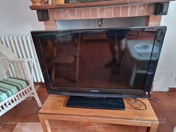 Televisore Samsung 32 pollici + decoder