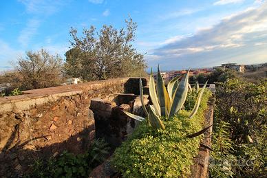 Incantevole Casale del '900 pressi Novaluce