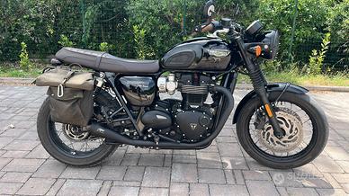 Triumph Bonneville t120 black