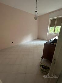 Appartamento Via S Calenda, buono stato