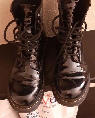 Dr. Martens 