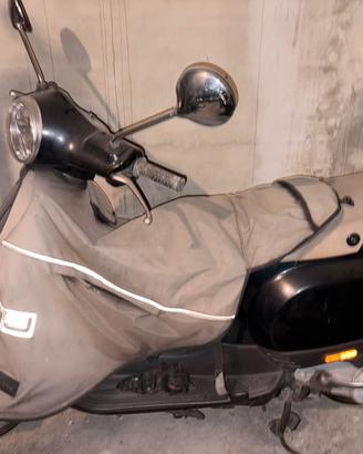 Vespa Piaggio LX50 (2012) 