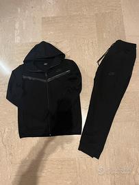 Nike Tech Fleece Nera Taglia L