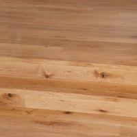 Rivestimento in legno di gradini e scale su misura