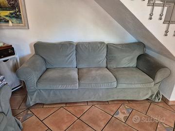 Due divani 3 posti Ikea Ektorp
