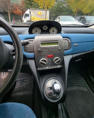 LANCIA Y cambio AUTOMATICO 1.3 MJ - PERFETTA