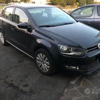 VOLKSWAGEN POLO 2011